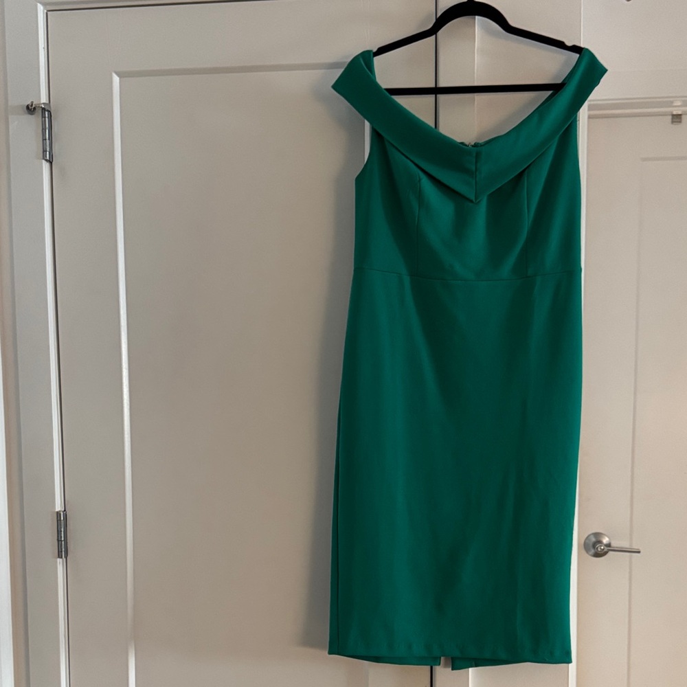 Thalia Sodi Strapless Green Dress